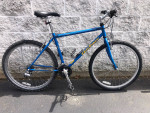 26" Gary Fisher 21-speed mountain MEDIUM bike for riders 5'4" to 5'9"