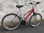 26" Women's Roadmaster 18-speed mountain bike for 5'6" to 5'10"