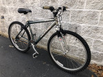 26" Raleigh hardtail mountain bike SMALL / MED for riders 5'3" to 5'8"