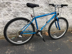 26" Diamondback 21-speed mountain bike SMALL for 5'2" to 5’6”