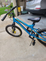 HUFFY 20 INCH FREE STYLE BIKE