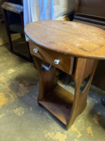 Table- Side Table, Oak, with oval top
