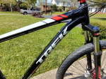 TREK X-CALIBER 6 MTN BIKE 29" WHEELS, 18.5" M/L FRAME EXC COND!