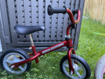 Balance Bike: Chicco Red Bullet