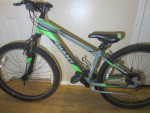 21 Speed GIANT REVEL 2 Mountain Bicycle
