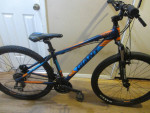 24 Speed GIANT TALON 4 Mountain Bicycle 15.5 inch frame