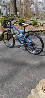 26” Giant Yukon Disc Brakes 24 Speed Mountain Bike Pristine Like New