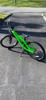 24” SCOTT Voltage JR24 21 Speed Mountain Bike Bicycle MINT Like New