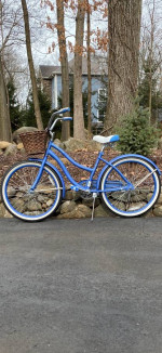 24” Huffy Cranbrook Girl’s/Women’s Beach Cruiser Bike Bicycle Like New