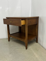 Broyhill - Brasilia Night stand / side table
