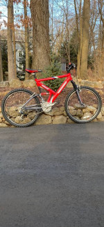 26” Mongoose Pro Zero G2 Full Suspension 24 Speed Mountain Bike MINT