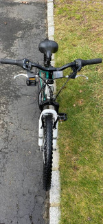 24” Diamondback Tess 21 Speed Mountain Bike Bicycle MINT Like New