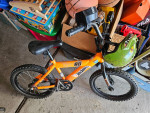 ~~》》 kids 16" BMX style bike 《《~~