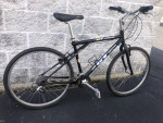 26" GT 21-speed bike w/ hybrid tires SM / MED for 5'4" to 5'8"