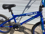 GOOD USED BLUE 20” GENESIS KROME 2.0 BMX/STUNT BIKE W/PEGS