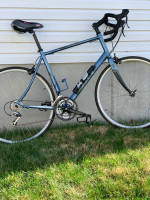 22 inch road bike suitable for a tall rider