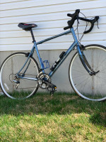 22 inch road bike suitable for a tall rider