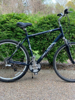 Extra large 22 inch Fuji Monterey 1.0 hybrid bicycle