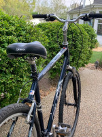 Extra large 22 inch Fuji Monterey 1.0 hybrid bicycle