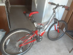 Trek Y26” Chrome/Red like new