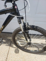 Diamondback Mountain bike (LIKE NEW)