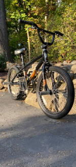 20” HARO F2 BMX Bike Bicycle Mint Like New Condition