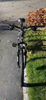 26” TREK 3900 21 Speed Mountain Bike Bicycle Mint Like New Condition