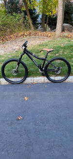 26” Jamis Komodo 1 18 Speed DISC BRAKES Mountain Bike Bicycle Like New