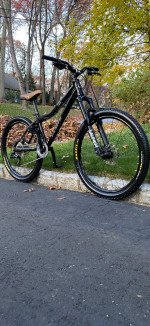 26” Jamis Komodo 1 18 Speed DISC BRAKES Mountain Bike Bicycle Like New