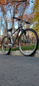 26” Specialized Hardrock 24 Speed Mountain Bike Bicycle Like New MINT