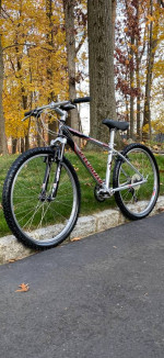 26” Specialized Hardrock 24 Speed Mountain Bike Bicycle Like New MINT