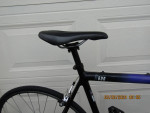 CANNONDALE R 600; 5'10" to 6'1"; lightweight; alum frame; blue; hybrid