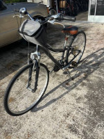 Specialized Crossroads Step-Thru Frame Hybrid Bike in Excellent Cond.