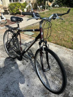 Fuji Crosstown 20 Hybrid Bike in Excellent Condition.