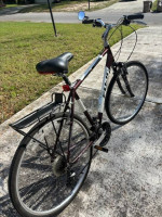 Fuji Crosstown 20 Hybrid Bike in Excellent Condition.