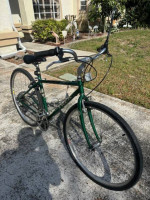 Trek 720 Multitrack Hybrid Bike in Excellent Condition.
