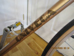 UNIVEGA Nuovo Sport; 5'4" to 5'7"; like new; rack; gold color