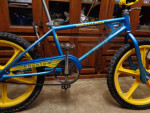VINTAGE SCHWINN SCRAMBLER PHANTOM BMX BIKE BLUE YELLOW MAG WHEELS