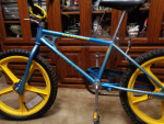 VINTAGE SCHWINN SCRAMBLER PHANTOM BMX BIKE BLUE YELLOW MAG WHEELS