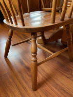 Dining Room Table + 6 Chairs