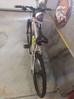 DIAMONDBACK SORRENTO 21 SPEED MOUNTAIN BIKE IN PRISTINE CONDITION