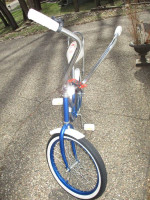 Kid's Schwinn Bike/LIKE NEW
