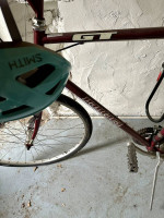 GT Ventara Hybrid Bike w/ Helmet, Lock & Pump
