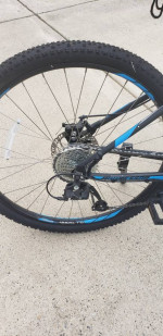 Aggressor Pro Bike 17.5" Frame 27.5" Wheel w/ Disc Brakes & Shocks
