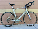Lightweight Carbon fiber 700c GIANT Road bike