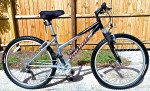 BICYCLE SPECIALIZED HARD ROCK 26"WOMEN'S MOUNTAIN BIKE EXCELLENT