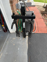 Thule Hitching Post Pro Bike Rack for 4 Bikes - 2" Hitches Thule Hitc