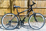 BICYCLE SCHWINN MIDMOOR 700"MEN'S MOUNTAIN BIKE IN EXCELLENT COND.