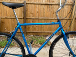 BICYCLE HUGE GUY TREK MULTITRACK 720 700"MEN'S HYBRID/CMFRT BIKE