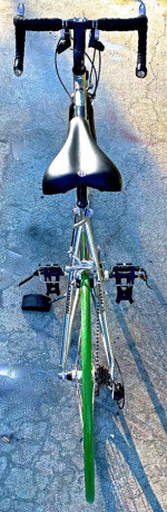 BICYCLE SCHWINN VARSITY MEN'S ROAD BIKE - (VERY GOOD COND)